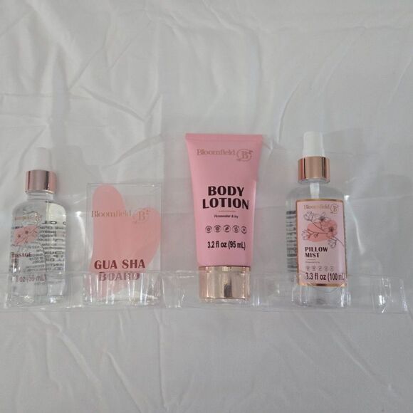 Other - Bloomfield Body Lotion Gift Set NIP Women Pink